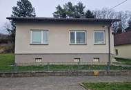 LIEBEVOLLES, RENOVIERUNGSBEDÜRFTIGES LANDHAUS MIT HERRLICHEM, RUHIGEN GARTEN