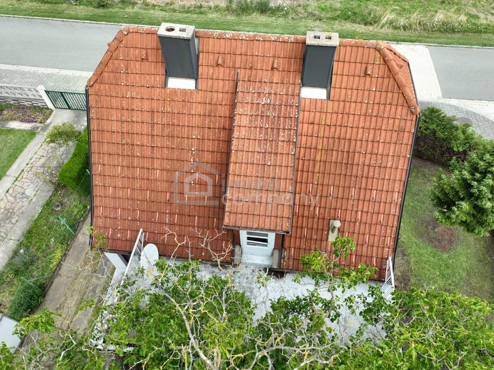 Renovierungsbedürftiges Haus mit Grünblick in Trautmannsdorf/Leitha zu verkaufen!