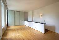 Ruhige Maisonettewohnung mit Hauscharakter in stilvollem Altbau in Hietzing, Nähe U4