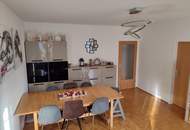 Helle 3-Zimmerwohnung mit Loggia/Balkon in zentraler Lage