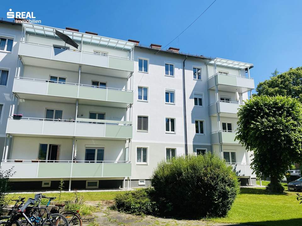 4-Zimmer-Eckwohnung mit großem Balkon in Josefiau