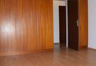 Eleganter "Retro-Style" - Großzügige, sonnige, ruhige Wohnung mit Süd-Loggia! 2 Garagenplätze!