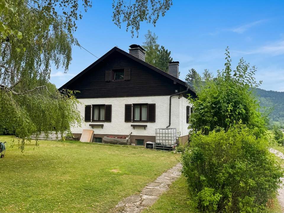 Liegenschaft mit direktem Schneebergblick