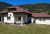 Großzügiges Einfamilienhaus mit Pool und Sauna im Grünen