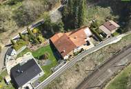 Riesiges Ein- oder Zweifamilienhaus mit 359 m² Wohnfläche, 2 Terrassen, Garage und Fernblick in Thalheim