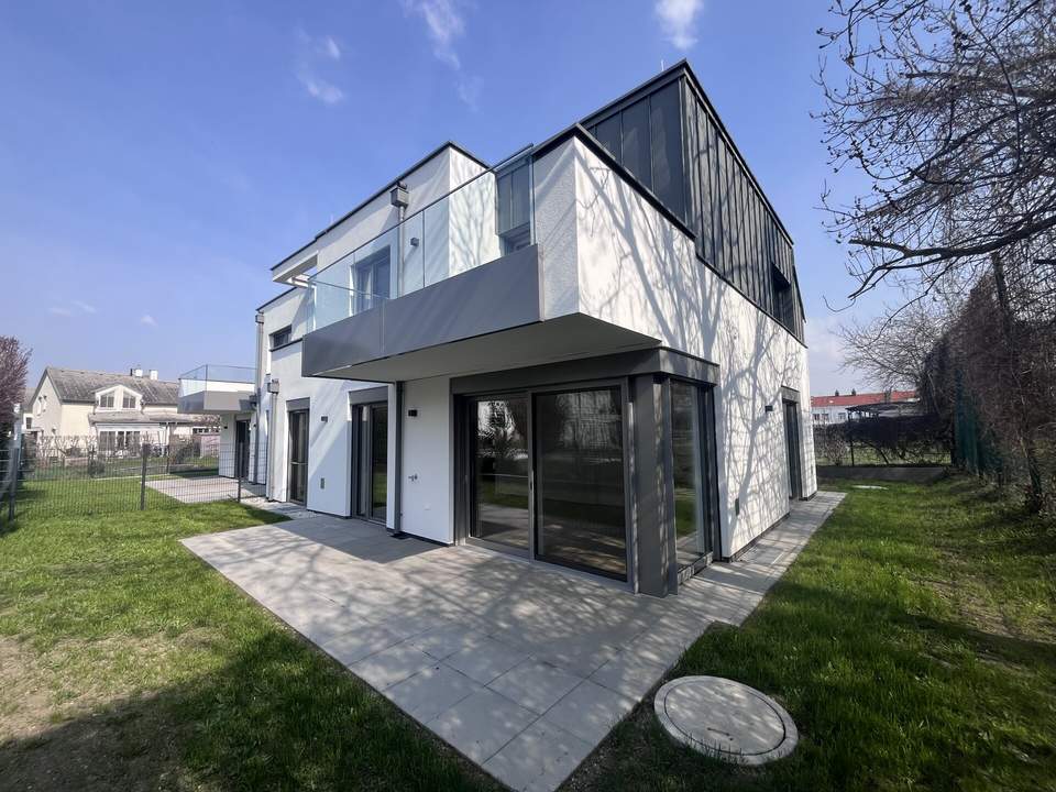 Erstbezug !!! Traumhafte Doppelhaushälfte - mit 5 Zimmern, Garten, Wohnkeller und Stellplätzen!