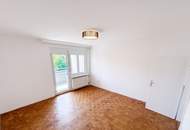 Erstbezug nach Generalsanierung: Stylischer 3-Zimmer-Wohntraum mit Balkon & Fernblick