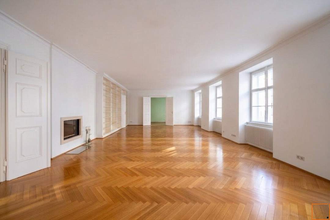 WIENER KLASSIK IM GÖTTWEIGERHOF: Topsanierte Altbauwohnung mit prachtvollem 70 m² großen Wohnsalon