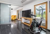 Außergewöhnliches Designerhaus mit viel Raum zur Entfaltung | 8 Zimmer, Edelstahlpool, Sauna, Weinkeller | Vereint Wohnen und Arbeiten | Barrierefrei