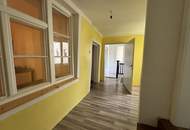 Sanierungsbedürftiges Wohn- und Geschäftshaus in Innenstadtlage