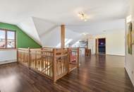 IMPOSANTER LANDSITZ FÜR HOHE ANSPRÜCHE! GROßZÜGIGE WOHN-UND NUTZFLÄCHEN SOWIE ÜBER 5000 m2 LAND