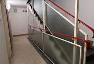 Helle, renovierte Garconniere mit schönem Ausblick über Wien, teilw. möbliert &amp; WAMA. Im letzen Stock, nähe Westbahnhof. Studentenhit, Pendler etc.