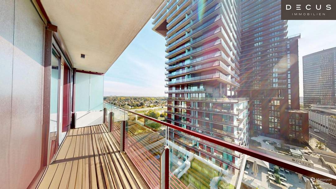 WOHNEN IM TRIIIPLE | 9.OG MIT PRATERBLICK | ROOFTOP-POOL
