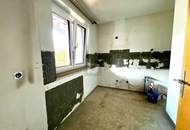 SONNIG MIT BALKON UND VIEL POTENTIAL FÜR HEIMWERKER!