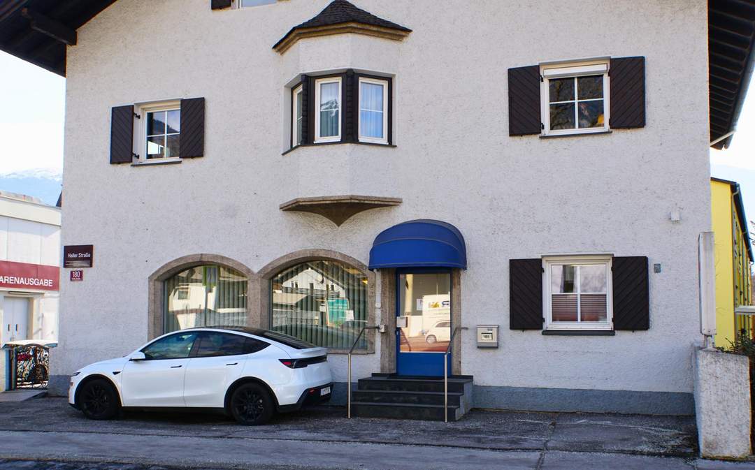 Gut sichtbare Büro- bzw. Geschäftsfläche an der Haller Straße in Innsbruck zu vermieten