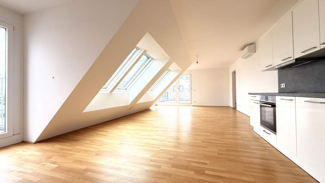 Klimatisierter 95m² DG-Wohntraum mit 48m² MEGA-TERRASSENFLÄCHE !!!