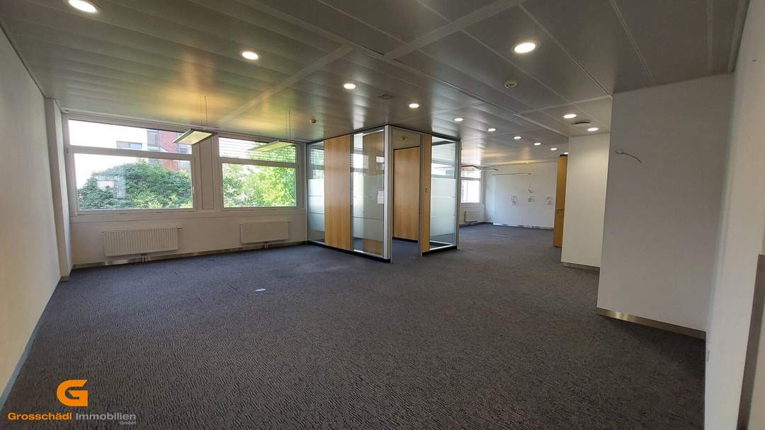 Büro Salzburg Stadt Parsch – Helle Fläche mit Technik &amp; Komfort mieten