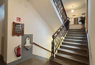 Luxuriöses Dachgeschoß in 1080 Wien: 4 Zimmer, Terrasse, Loggia & mehr