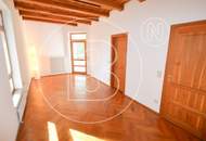 Einfamilienhaus in zentraler Bestlage mit Tennisplatz auf parkähnlichem Grund!