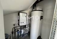 Ein Haus mit Blick zur Burg Kreuzenstein