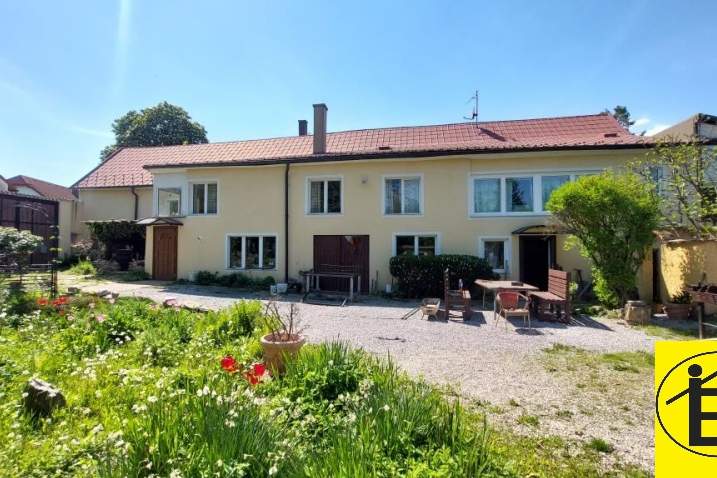 Ruhig gelegen Anwesen in Traismauer zu verkaufen, Haus-kauf, 1.200.000,€, 3133 Sankt Pölten(Land)