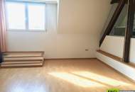 Gemütliche 3 Zimmer-Loftwohnung im Dachgeschoss perfekt für Künstler, Single, Paare und kleine Familie