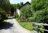 Landwirtschaftliches Anwesen mit angeschlossenem Wald und Agrarflächen