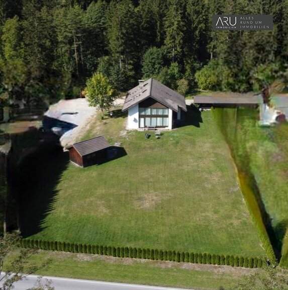 Traumhaftes Haus im idyllischen Rohr im Gebirge