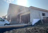 Neugebautes Luxushaus, Ziegelmassiv mit Fernsicht, Pool, Doppelgarage- ÜBERGABE 1.7. 2026 möglich