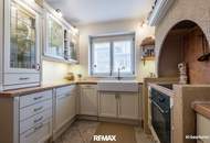Charmantes Reihenhaus in Jochberg mit großzügigem Platzangebot, gemütlichem Kachelofen, Garten und bester Verkehrsanbindung – perfekt für die ganze Familie!