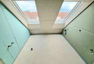 Exklusive 4-Zimmer-Dachgeschosswohnung in revitalisiertem Altbauhaus – Stilvolles Wohnen mit Dachterrasse, Parkettboden, Klimaanlage &amp; Luftwärmepumpe auf modernstem Stand