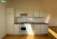 Freundliche DG-Wohnung in Sechshaus - 5 Gehminuten zu U4 und U6! Schlafzimmer in Hofruhelage!