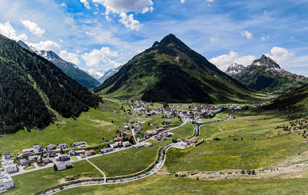 SECRET SALE! Genehmigtes Betreiberkonzept - Nähe Ischgl!