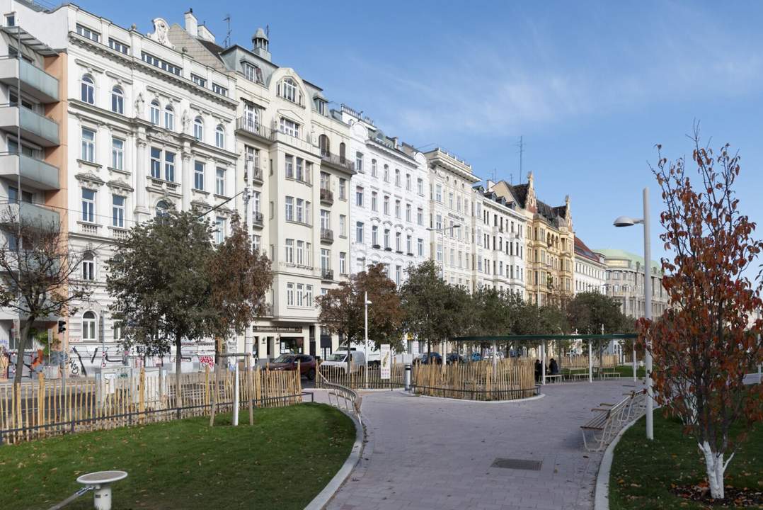 THE ESSENCE OF VIENNA - Das exklusive Altbaujuwel am Naschmarkt – 167 m² zeitlose Eleganz, kuratierte Designkunst und Blick auf Wiens neuen Naschpark.