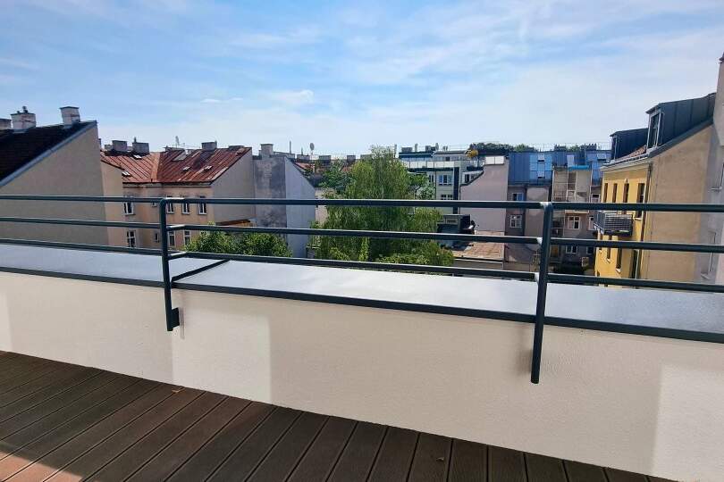 Großes WOW im Dachgeschoss! Blick ins Grüne + Absolute Hofruhelage + Zentrumsnah + 3 Zimmer mit Terrasse + Frisch saniert + Hauseigene Tiefgarage! Besser geht es nicht...., Wohnung-kauf, 699.000,€, 1180 Wien 18., Währing