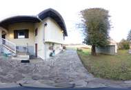 Charmantes Wohnhaus mit Arkadenterrasse, Pool und großem Grundstück in Deutsch Ehrensdorf