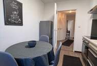 Hochwertig renovierte 2‑Zimmer Wohnung mit Balkon