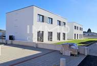 Naturnah Wohnen am Stoober Bach - Moderne Doppelhaushälfte, schlüsselfertig & provisionsfrei