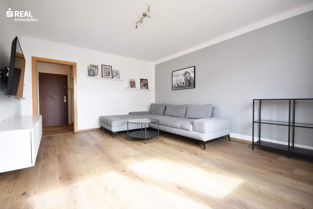Gepflegte Dachgeschoss Maisonette Wohnung in Augarten Nähe