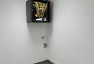 ca. 295 m² Büroflächen mit 24 m² Kleinlager Nähe U6 zu mieten