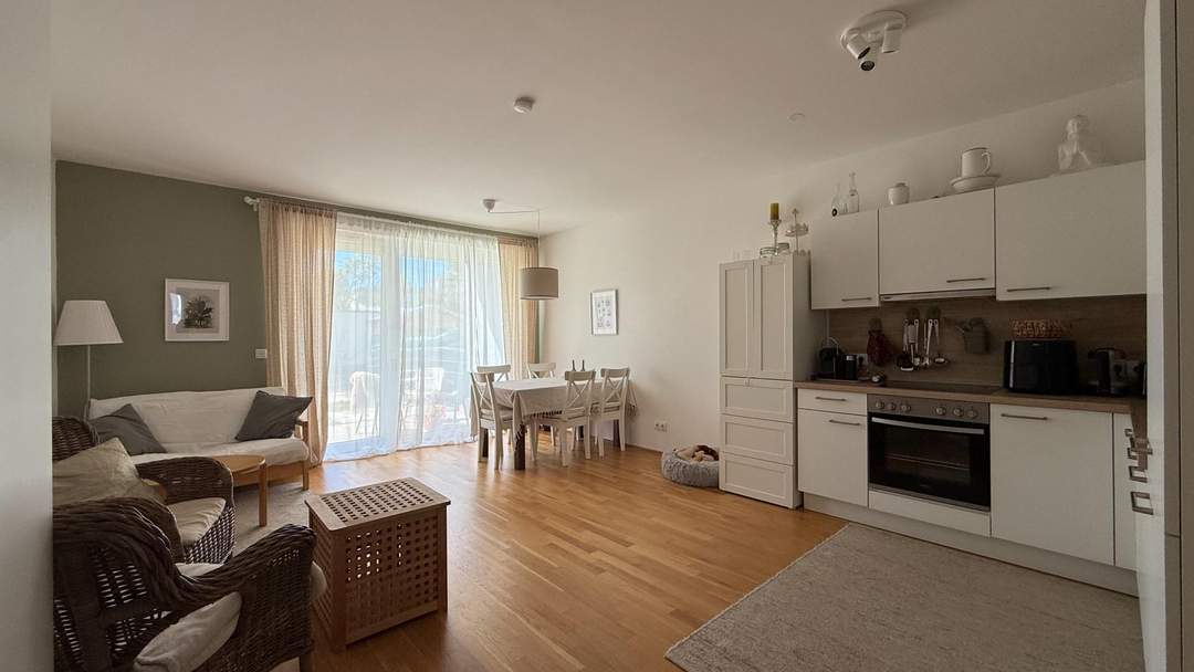 Moderne 4-Zimmer-Neubauwohnung mit 245m² EIGENGARTEN nahe Akademiepark