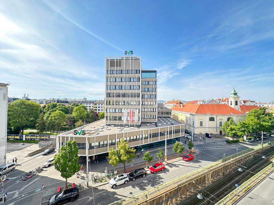 Wiedner Hauptstraße: Sonnige Altbauwohnung mit schönem Ausblick und Charakter