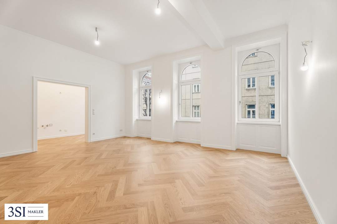 Stilvoller Erstbezug: Großzügige 4-Zimmer-Wohnung mit privater Freifläche