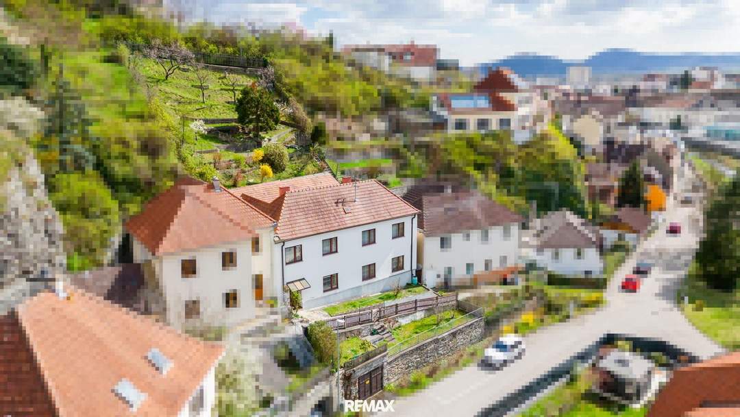 Charmantes Haus für Individualisten die das Besondere suchen - Stadtlage, ländliches Flair!