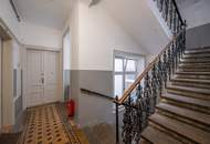 **Hannovermarkt** Renovation Opportunity: 3-Room Period Apartment with Approved Balcony – Airbnb Suitable