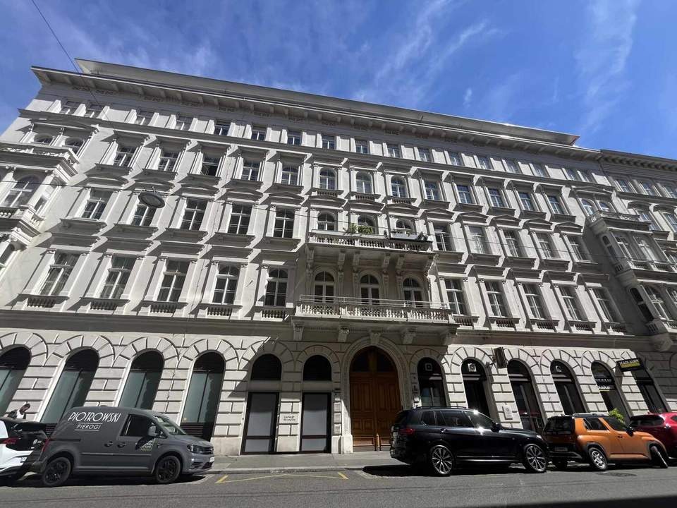 Unbefristet vermietete 2-Zimmer-Wohnung mit Balkon im 1. Bezirk - Donaukanal und U-Bahn um´s Eck