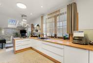 NATUR - RUHE - HERRLICHER AUSBLICK - Zwei Häuser, großer Garten, Doppelgarage!