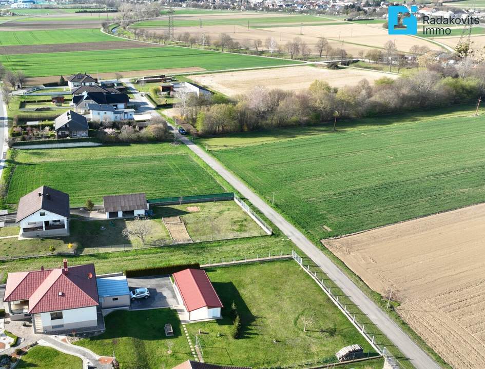 Eigenheim - Baugrundstück