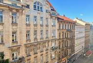 HELL UND SEHR GROSSZÜGIG - HOCHWERTIG SANIERTE 5-ZIMMER-WOHNUNG MIT BALKON IM 5. LIFTSTOCK