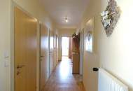 Hochart: Wohnen, oder Wohnen &amp; Arbeiten? Wohn- und Geschäftshaus mit Fernblick!